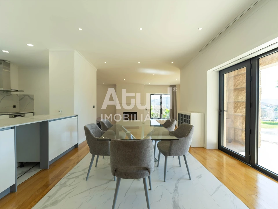 Moradia T3 para Venda em Caldas de Vizela (São Miguel e São João) Foto 10