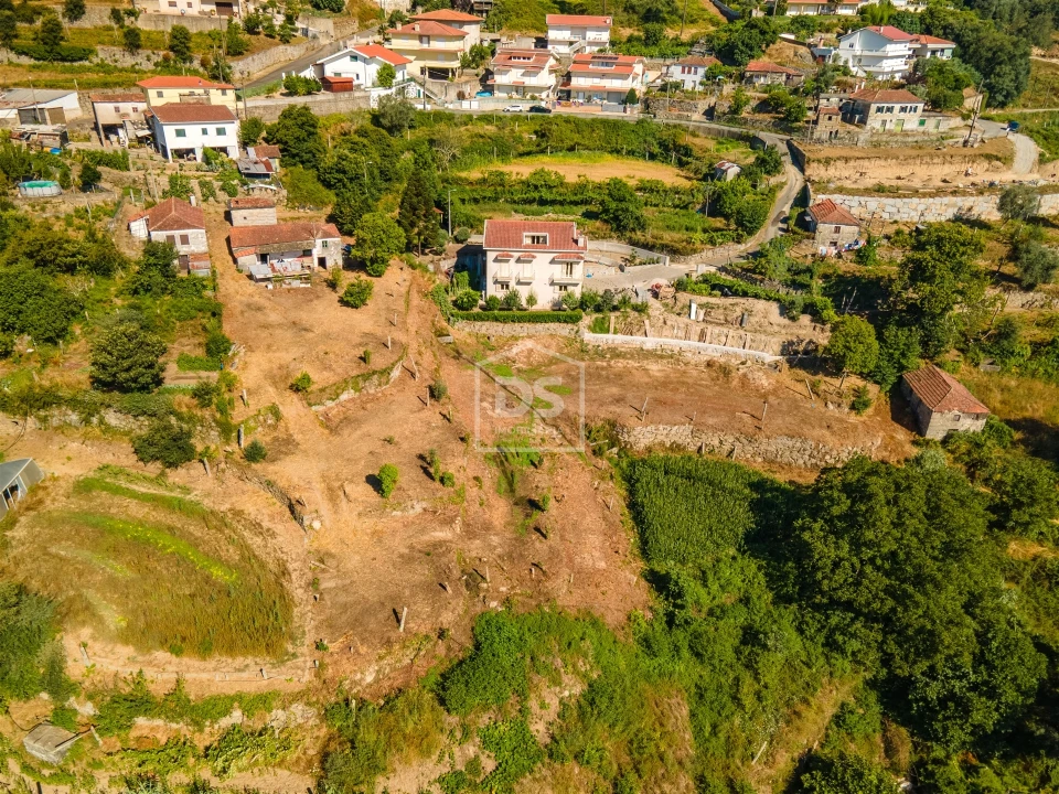 Moradia T1 para Venda em Sobrado e Bairros Foto 18