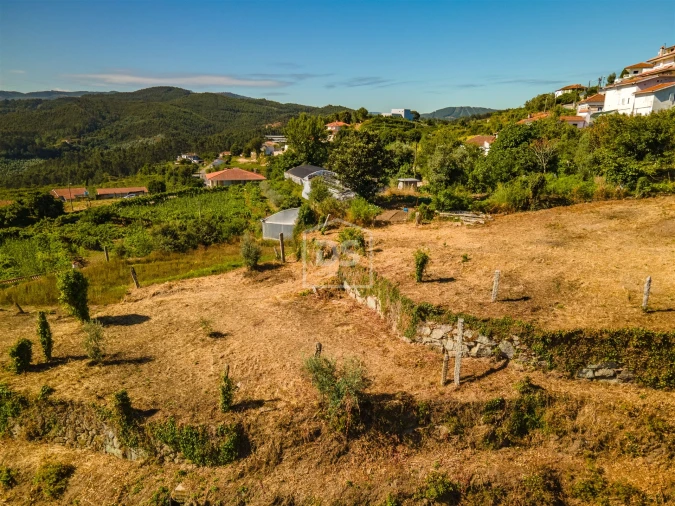 Moradia T1 para Venda em Sobrado e Bairros Foto 27