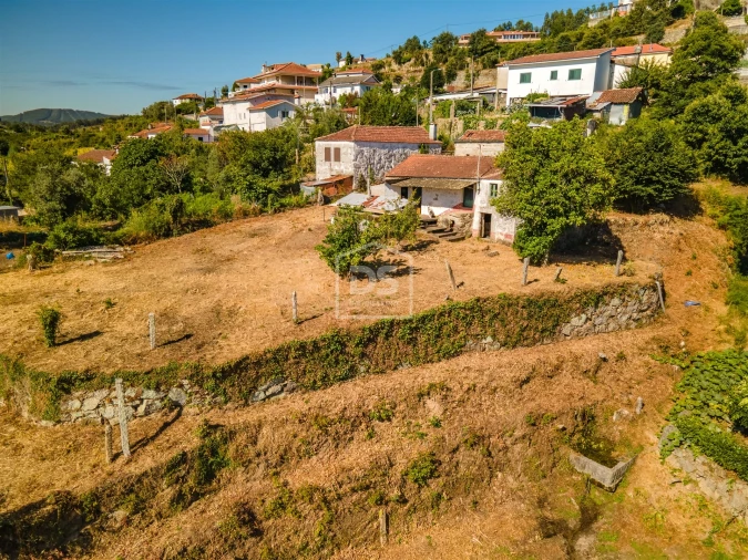 Moradia T1 para Venda em Sobrado e Bairros Foto 3