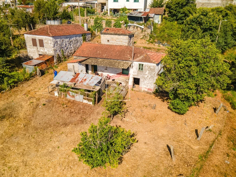 Moradia T1 para Venda em Sobrado e Bairros Foto 1