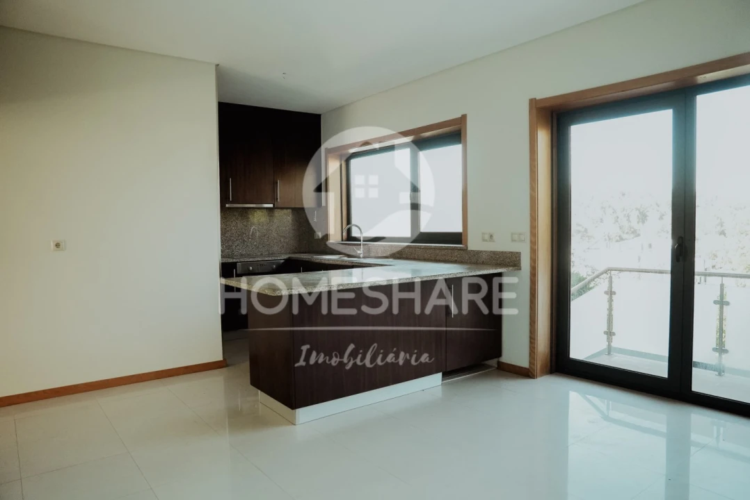 Moradia T3 para Venda em Gandra Foto 9