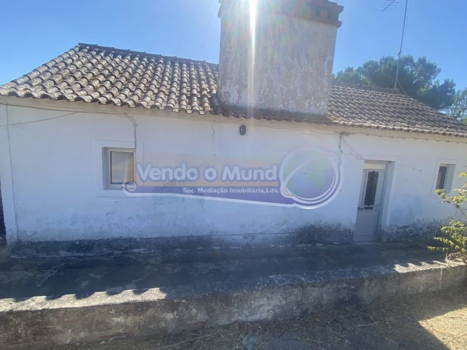 Moradia T2 para Venda em Mora Foto 2