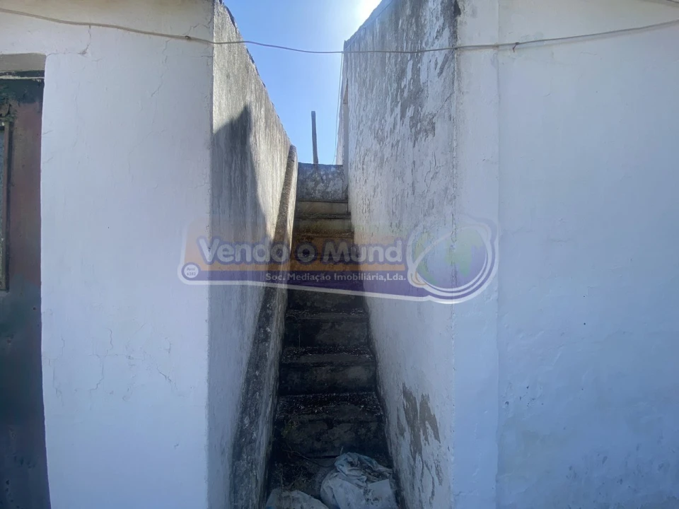 Moradia T2 para Venda em Mora Foto 11