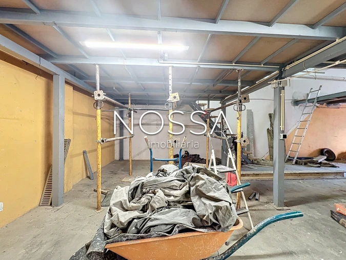 Garagem para Venda em Rio de Mouro Foto 13