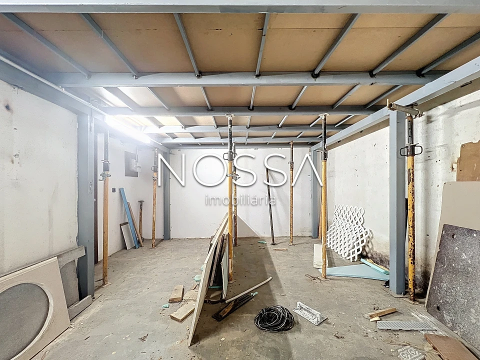 Garagem para Venda em Rio de Mouro Foto 9