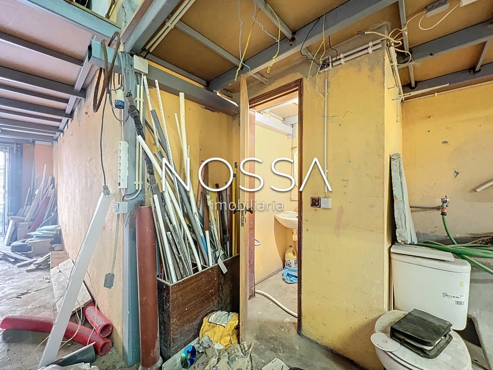 Garagem para Venda em Rio de Mouro Foto 16