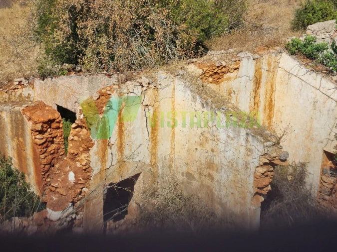 Terreno Misto para Venda em Alcantarilha e Pêra Foto 1