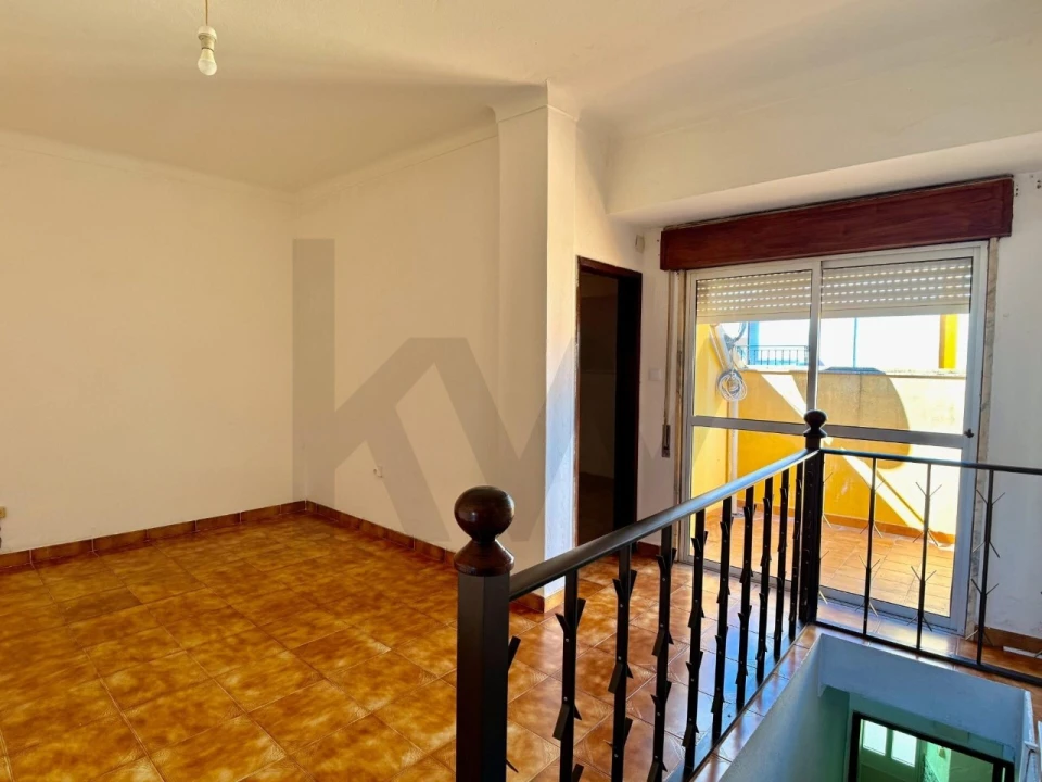 Moradia T4 para Venda em Alvalade Foto 23