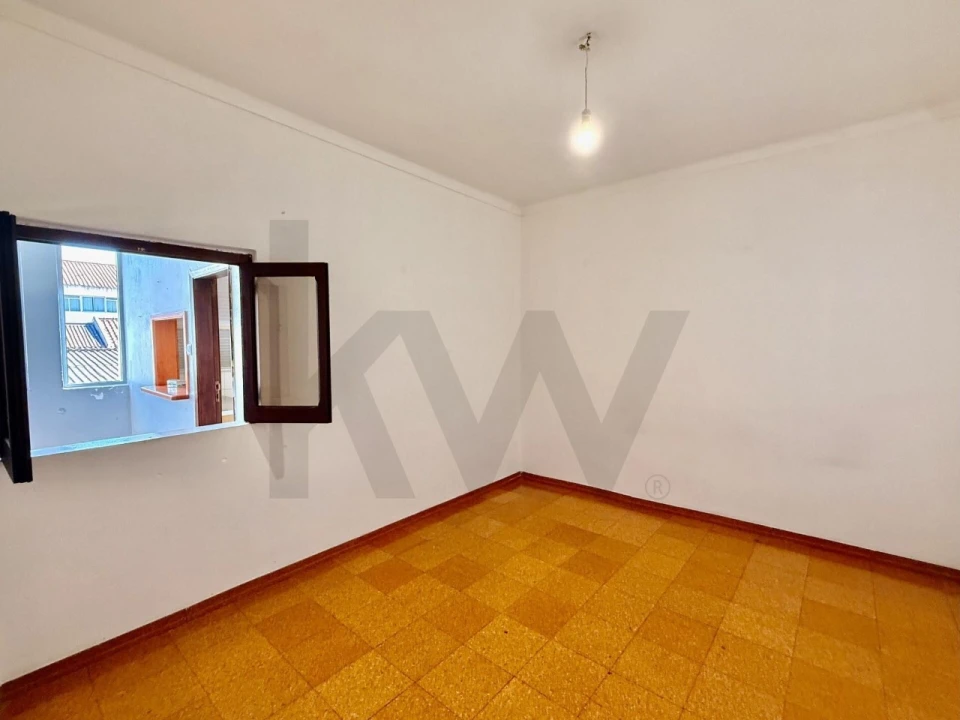 Moradia T4 para Venda em Alvalade Foto 38