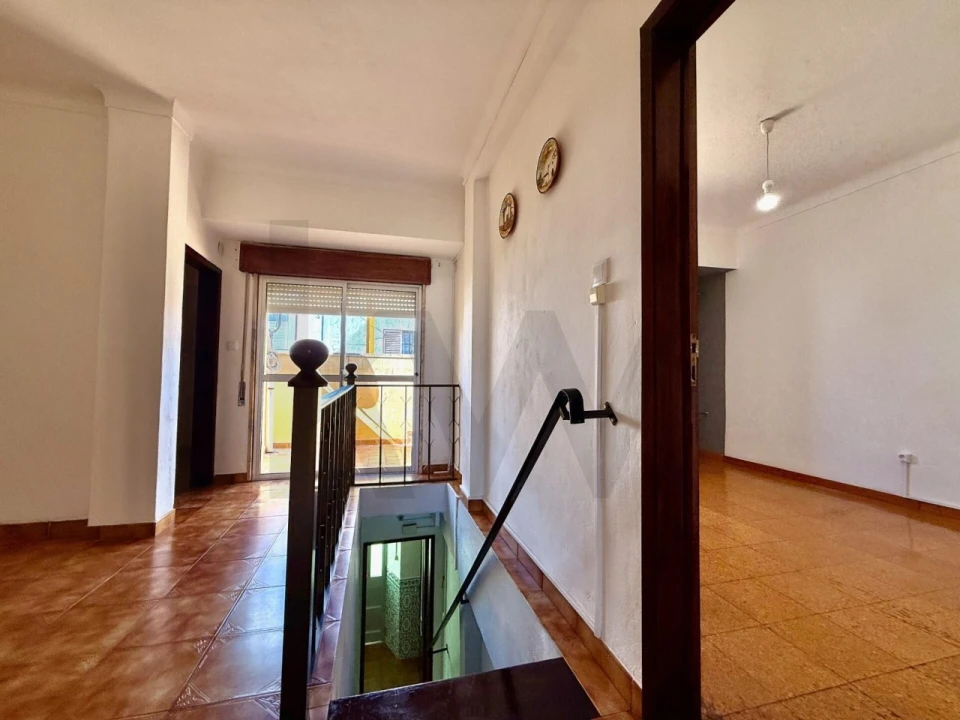 Moradia T4 para Venda em Alvalade Foto 28