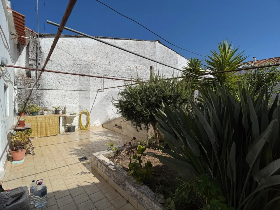 Moradia T4 para Venda em Alvalade Foto 7