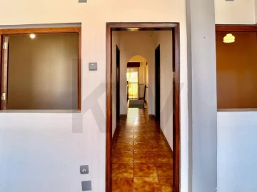 Moradia T4 para Venda em Alvalade