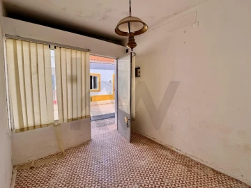 Moradia T4 para Venda em Alvalade