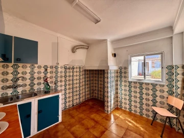 Moradia T4 para Venda em Alvalade