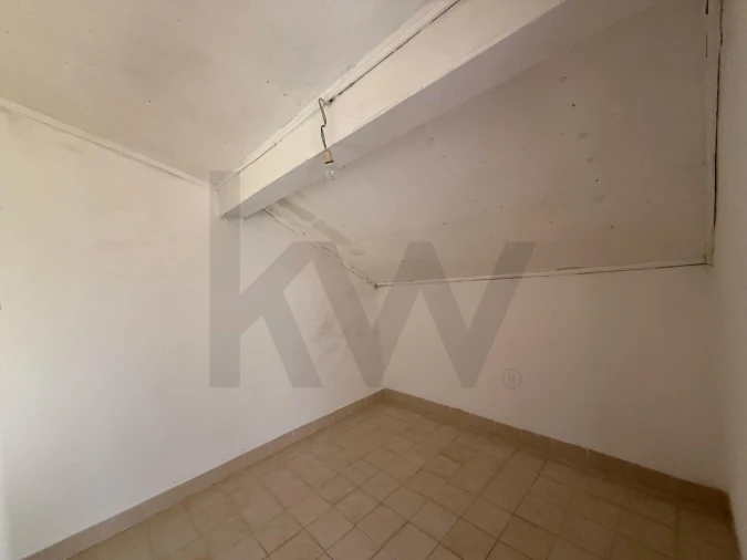 Moradia T4 para Venda em Alvalade Foto 33