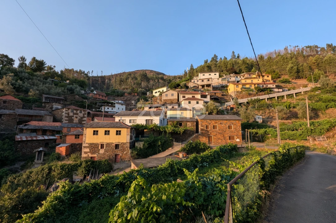 Moradia T1 para Venda em Covelo de Paivó e Janarde Foto 35
