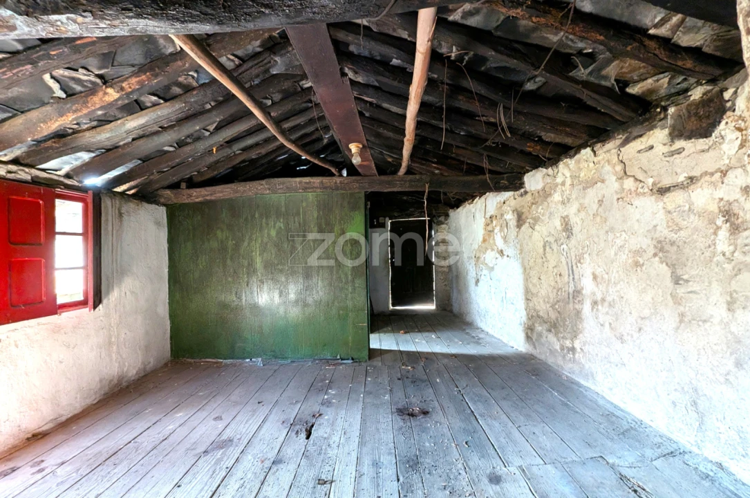 Moradia T1 para Venda em Covelo de Paivó e Janarde Foto 13