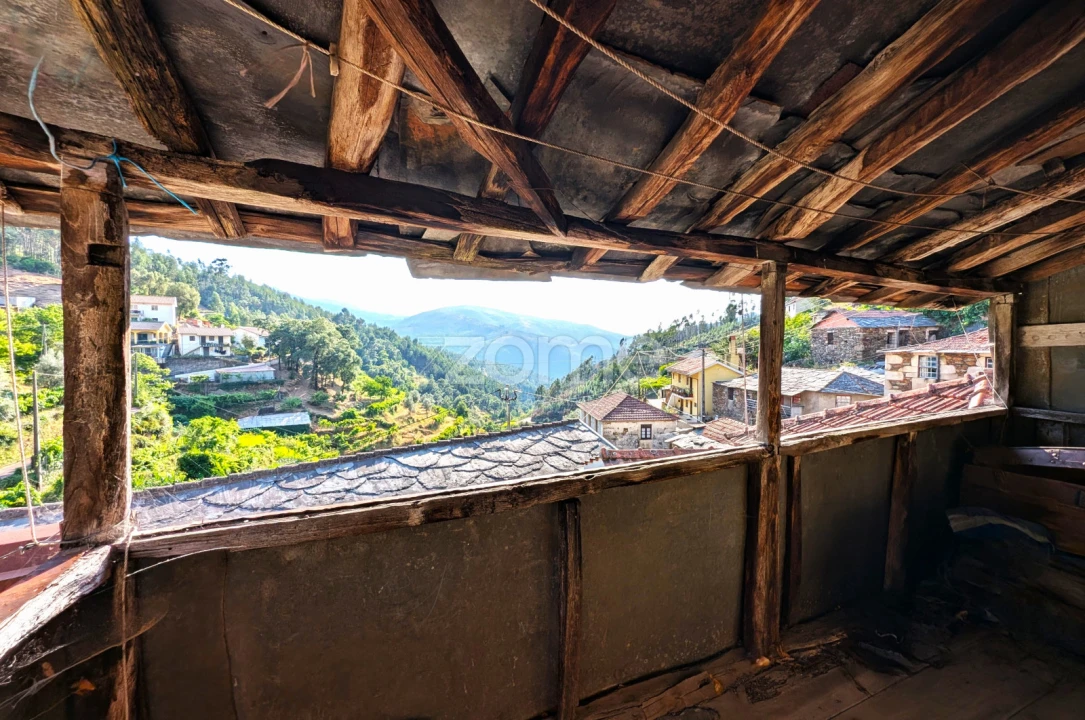 Moradia T1 para Venda em Covelo de Paivó e Janarde Foto 24