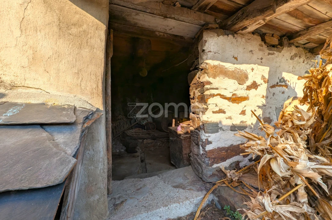 Moradia T1 para Venda em Covelo de Paivó e Janarde Foto 26