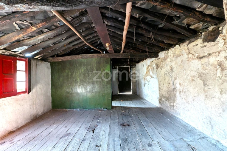 Moradia T1 para Venda em Covelo de Paivó e Janarde Foto 13