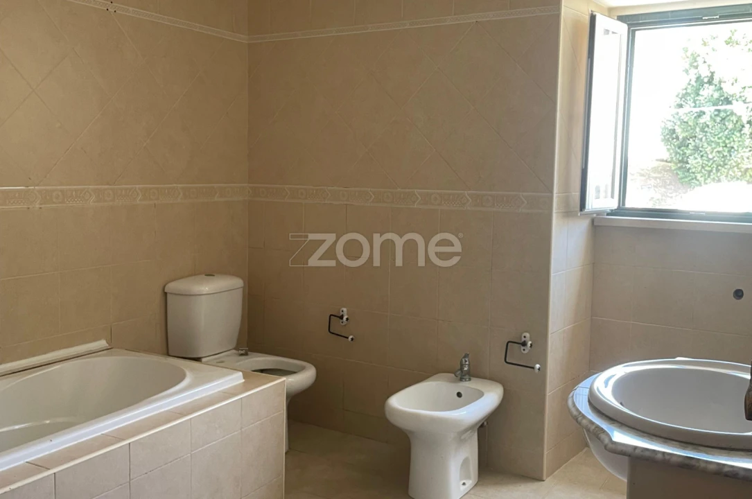 Moradia T3 para Venda em Azueira e Sobral da Abelheira Foto 18