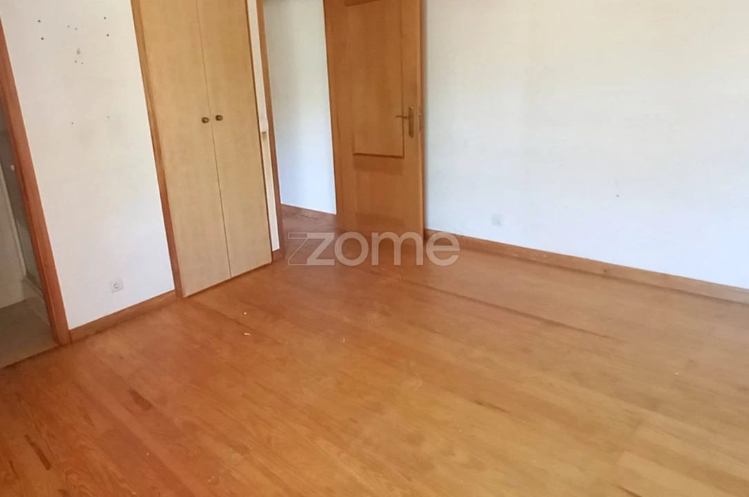 Moradia T3 para Venda em Azueira e Sobral da Abelheira Foto 13