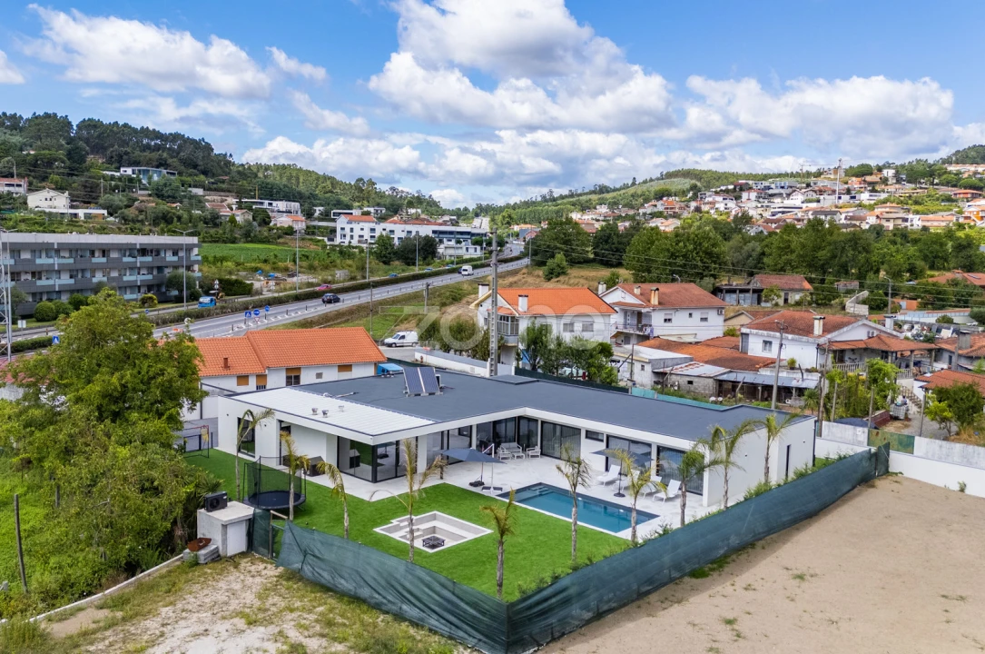 Moradia T4 para Venda em Este (São Pedro e São Mamede) Foto 55