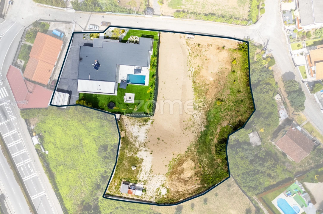Moradia T4 para Venda em Este (São Pedro e São Mamede) Planta 3