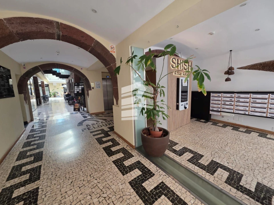 Loja para Arrendamento em Funchal (Se) Foto 15