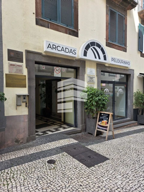 Loja para Arrendamento em Funchal (Se)