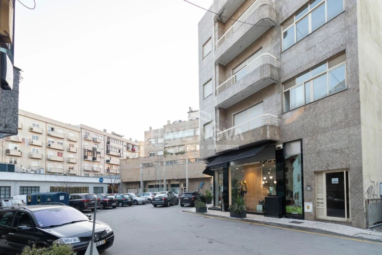 Loja para Venda em São João da Madeira Foto 5