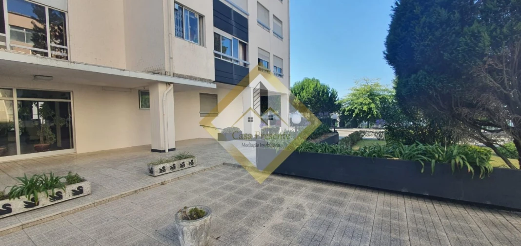 Apartamento T2 para Venda em Mafamude e Vilar do Paraíso