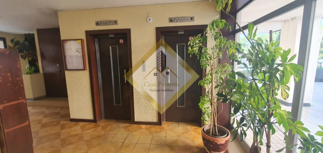 Apartamento T2 para Venda em Mafamude e Vilar do Paraíso Foto 9