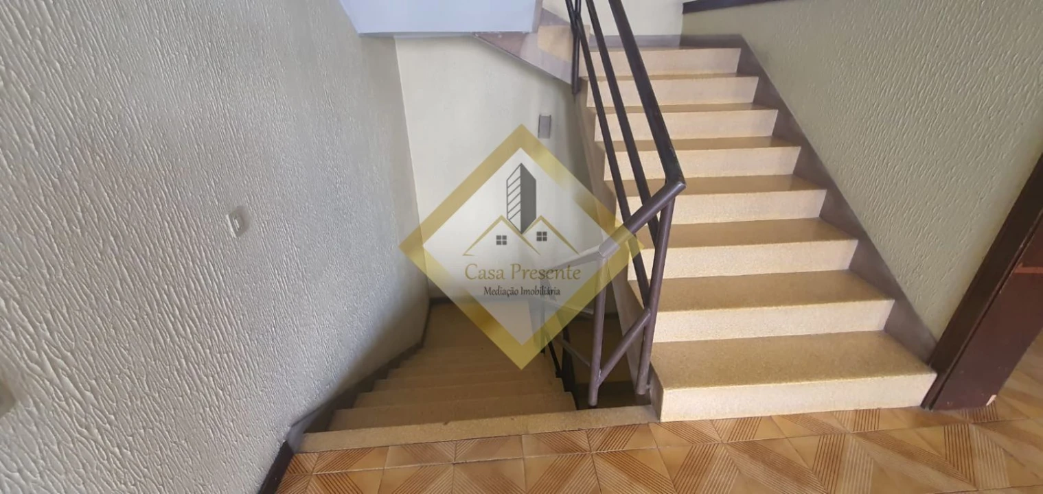 Apartamento T2 para Venda em Mafamude e Vilar do Paraíso Foto 7