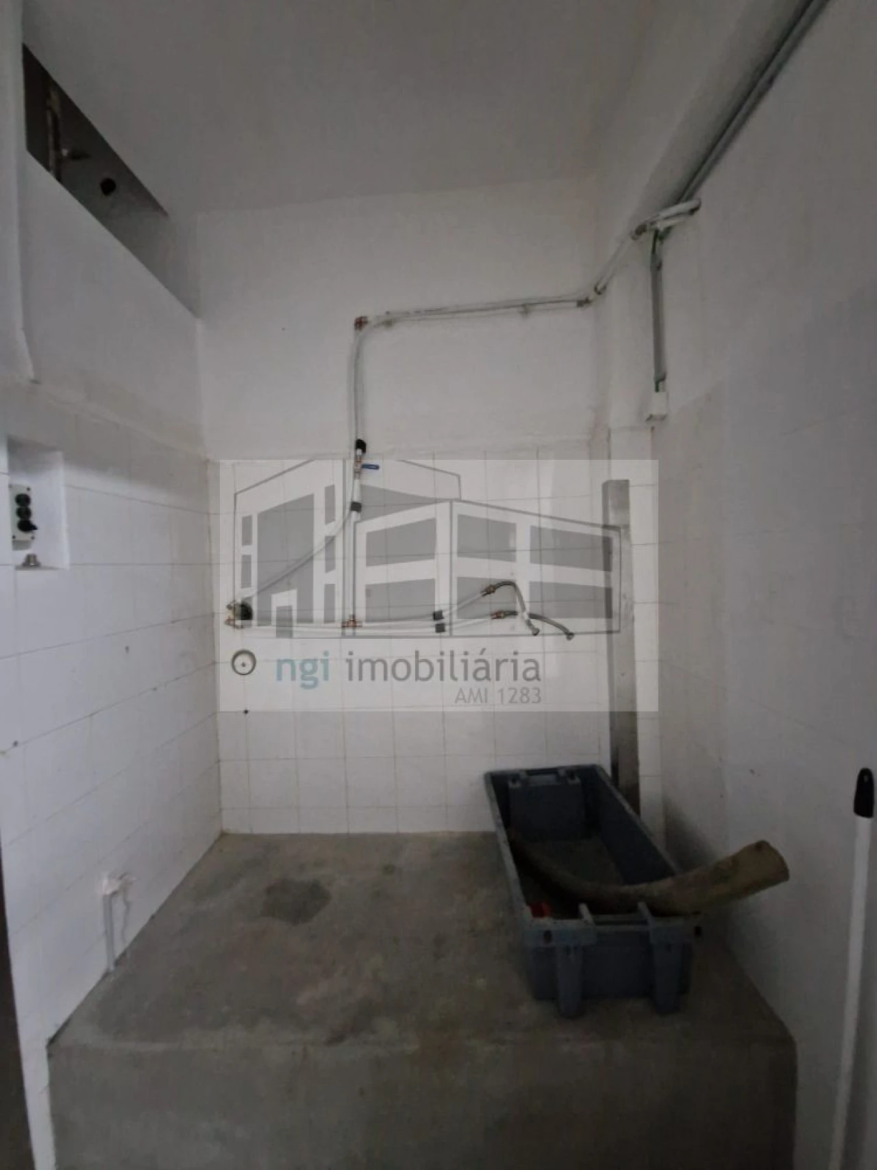 Loja para Arrendamento em Mina de Água Foto 26