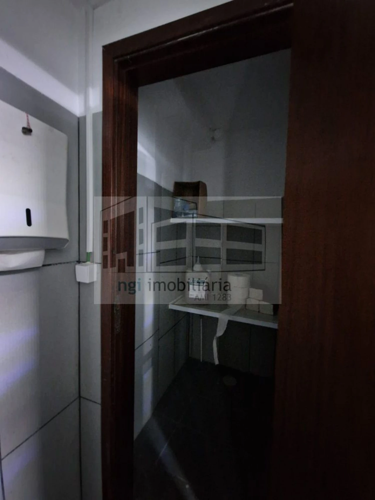 Loja para Arrendamento em Mina de Água Foto 55