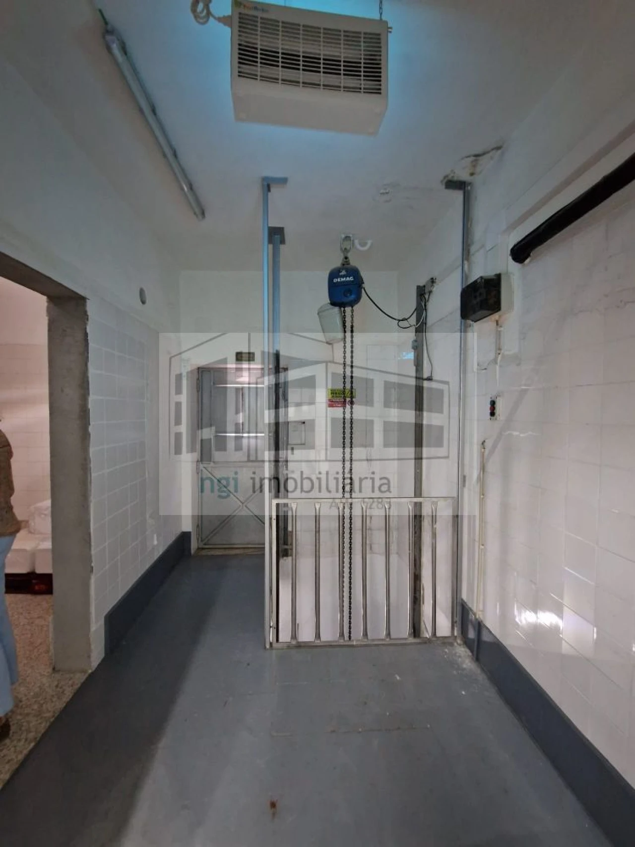 Loja para Arrendamento em Mina de Água Foto 41