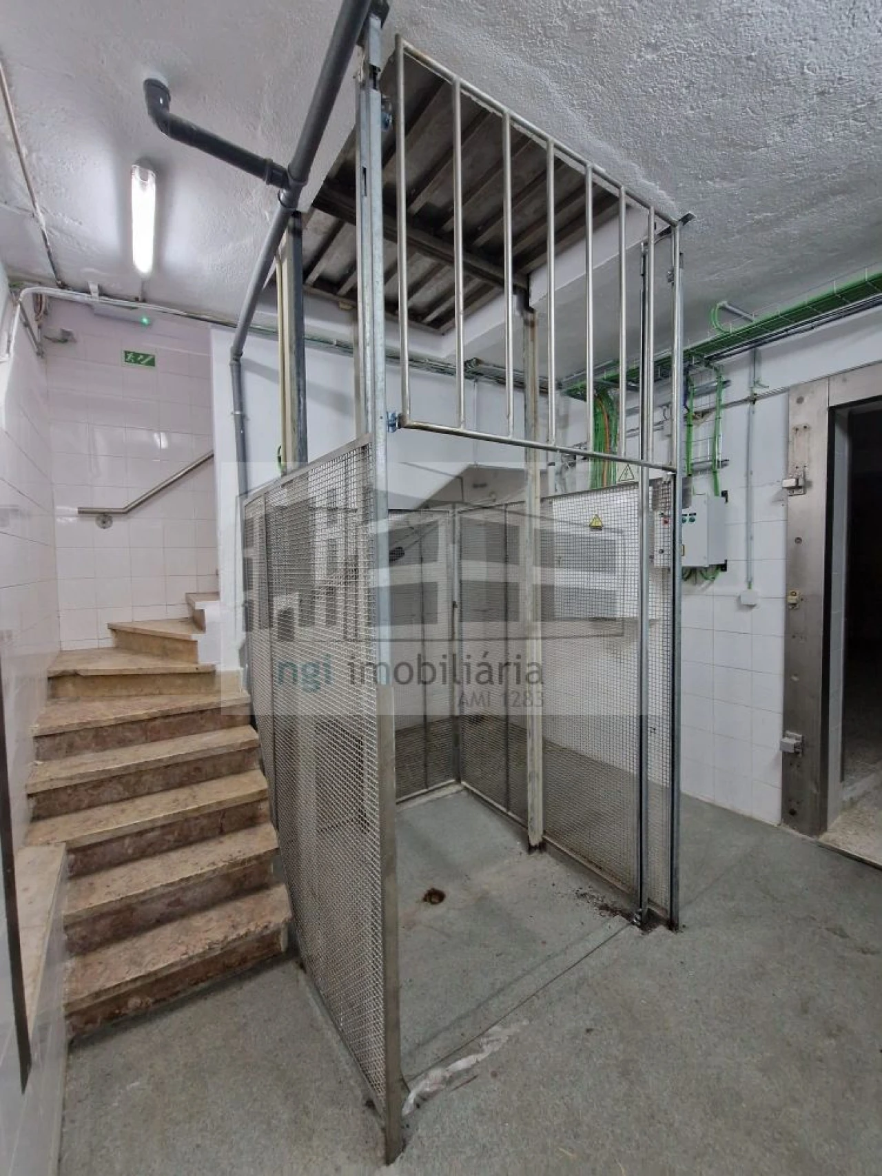 Loja para Arrendamento em Mina de Água Foto 33