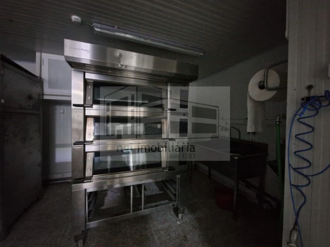 Loja para Arrendamento em Mina de Água Foto 47