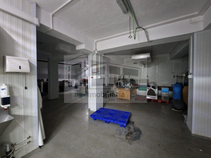 Loja para Arrendamento em Mina de Água Foto 53