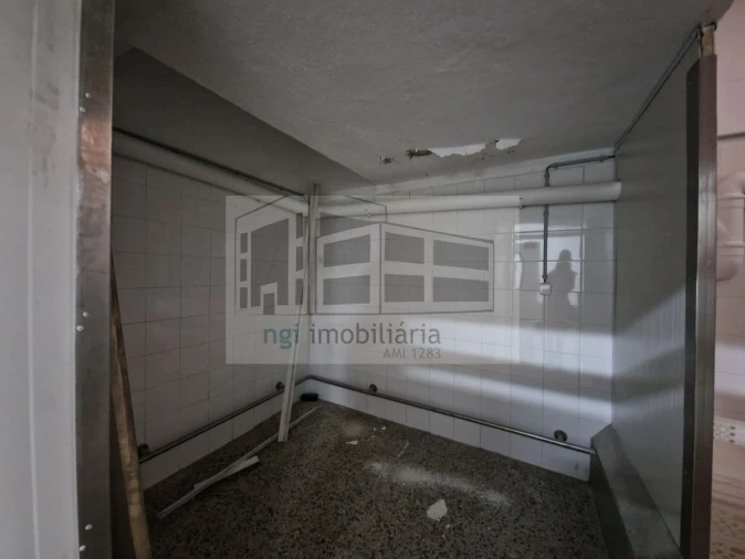 Loja para Arrendamento em Mina de Água Foto 30