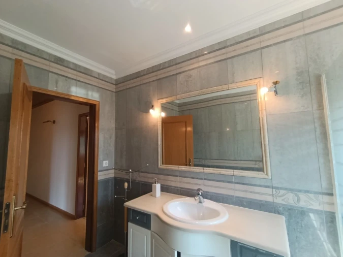 Moradia T3 para Venda em Martinchel Foto 30