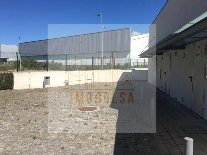 Armazém para Arrendamento em Moreira Foto 2