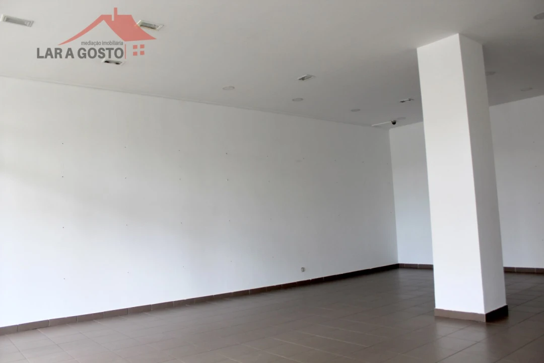 Loja para Arrendamento em Macedo de Cavaleiros Foto 5