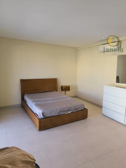 Moradia T4 para Venda em Quarteira