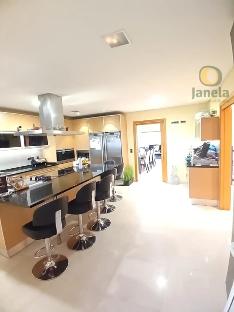 Moradia T4 para Venda em Quarteira