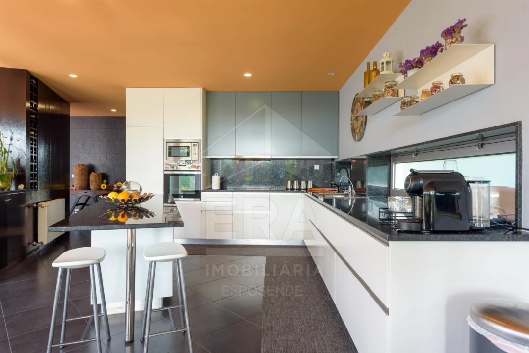 Moradia T3 para Venda em Vila Cova e Feitos Foto 5