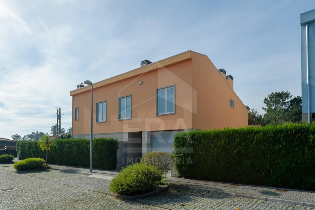 Moradia T3 para Venda em Vila Cova e Feitos Foto 33