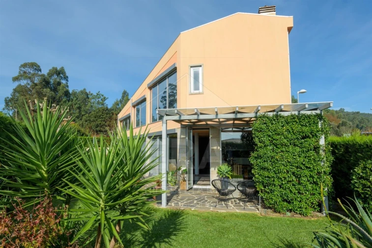 Moradia T3 para Venda em Vila Cova e Feitos Foto 28